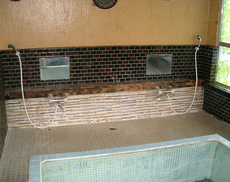 浴場壁パネル 浴場修理 施工前